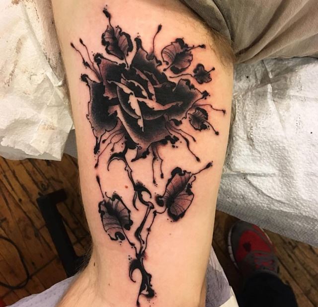tattoo hoa hong den