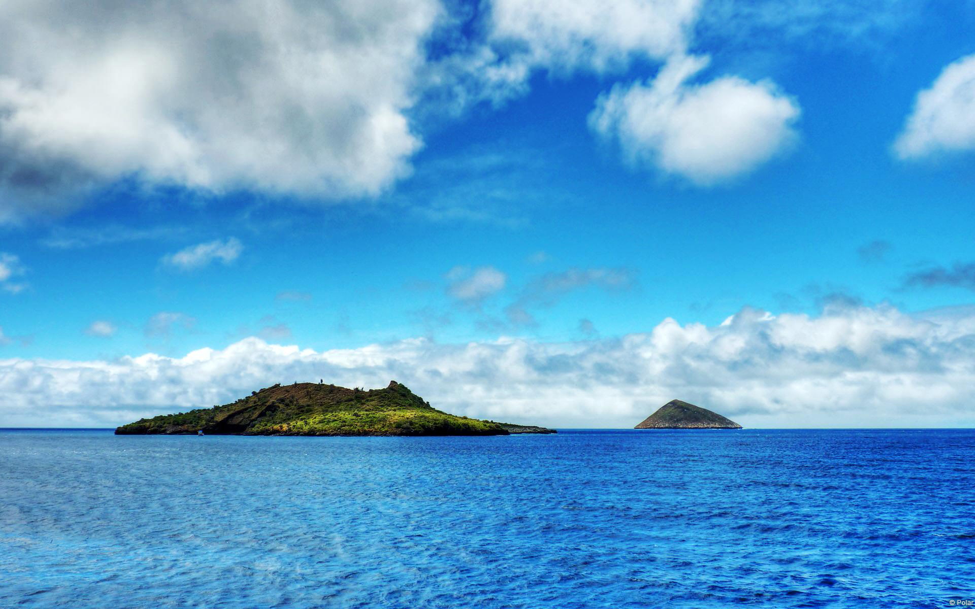 Biển xanh ngắt giữa quần đảo Galapagos