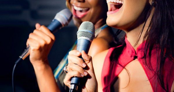 Chia sẻ cùng mTrend bài “tủ” của bạn khi hát karaoke nhé!