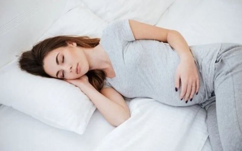 Hình 3: Mẹ bầu có tư thế ngủ nghiêng bên phải có tỷ lệ sinh con gái cao hơn