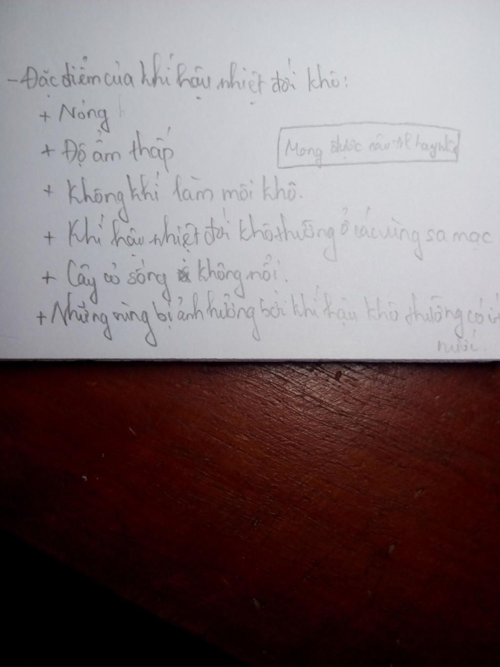 neu-dac-diem-cua-kieu-khi-hau-nhiet-doi-kho