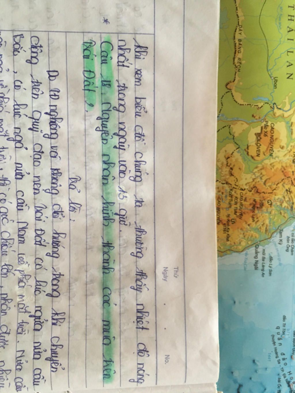 vi-sao-khong-khi-tren-mat-dat-ko-nong-nhat-luc-12-gio-trua-luc-buc-a-mat-troi-manh-nhat-ma-lai-n