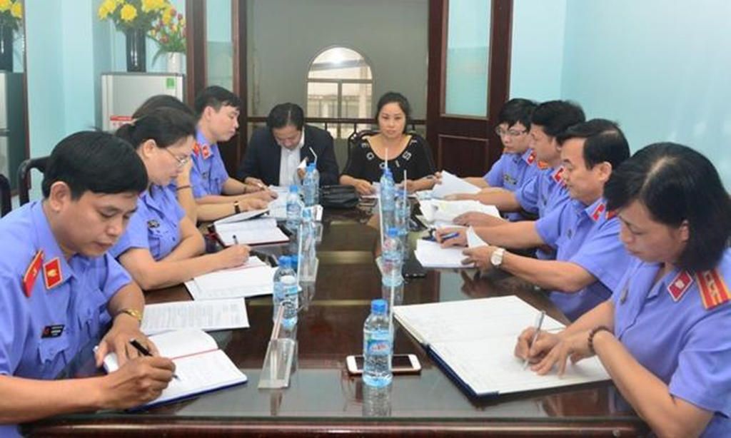 cau4-mot-so-hinh-anh-thuc-te-ve-quyen-khieu-nai-to-cao-cua-cong-dan-cau5-quyen-tu-do-ngon-luan-l